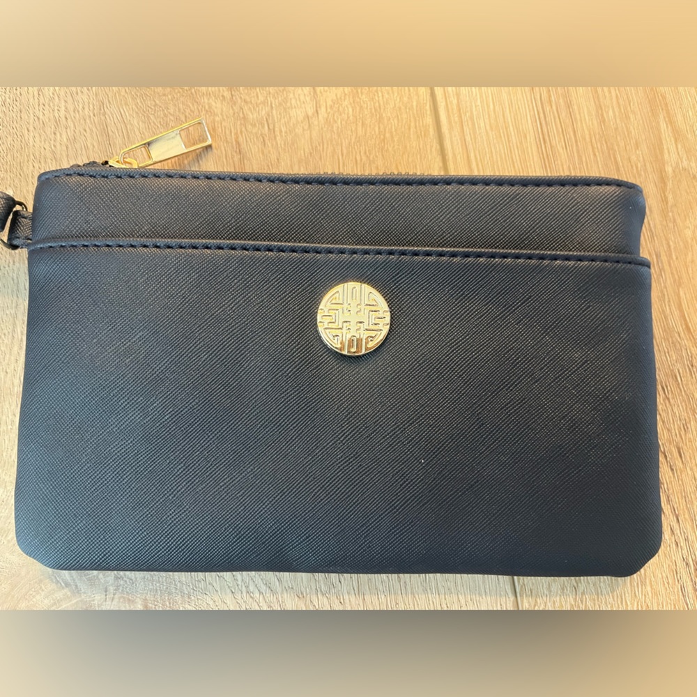 🥰Rebecca & Ritka Wristlet - Picture 6 of 6